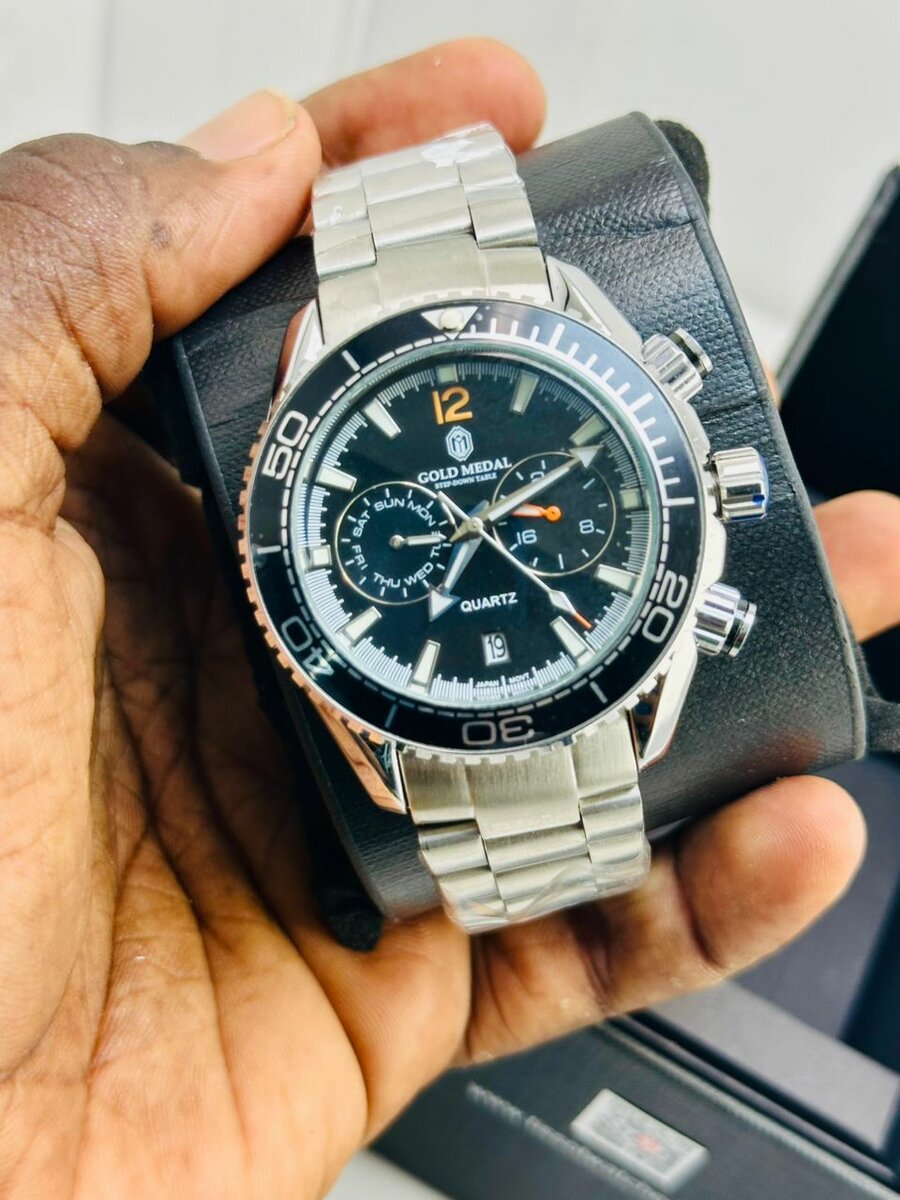 Montre Chronographe Homme Élegante