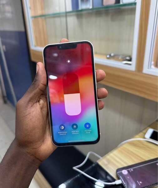 IPhone 13 simple Avec ID