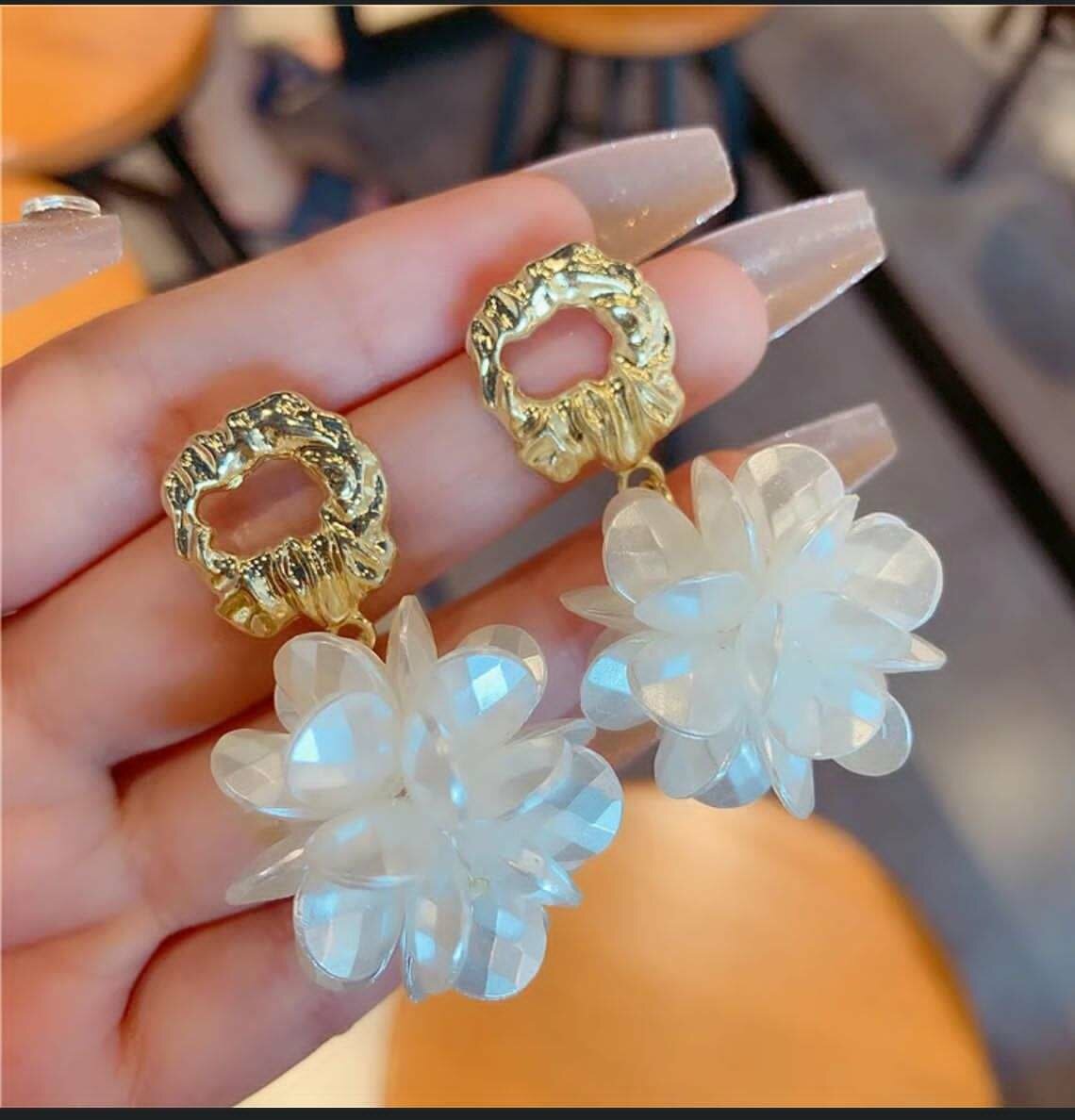 Drop crystal earrings