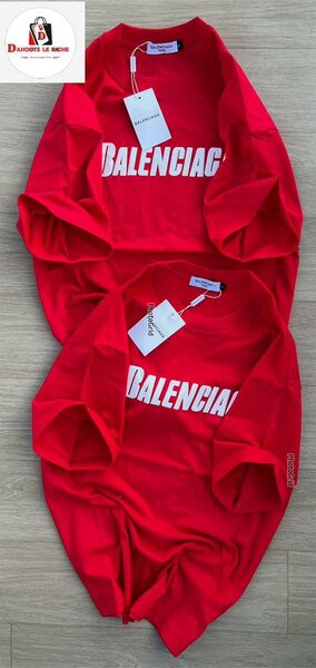 T-shirts rouges Balenciaga