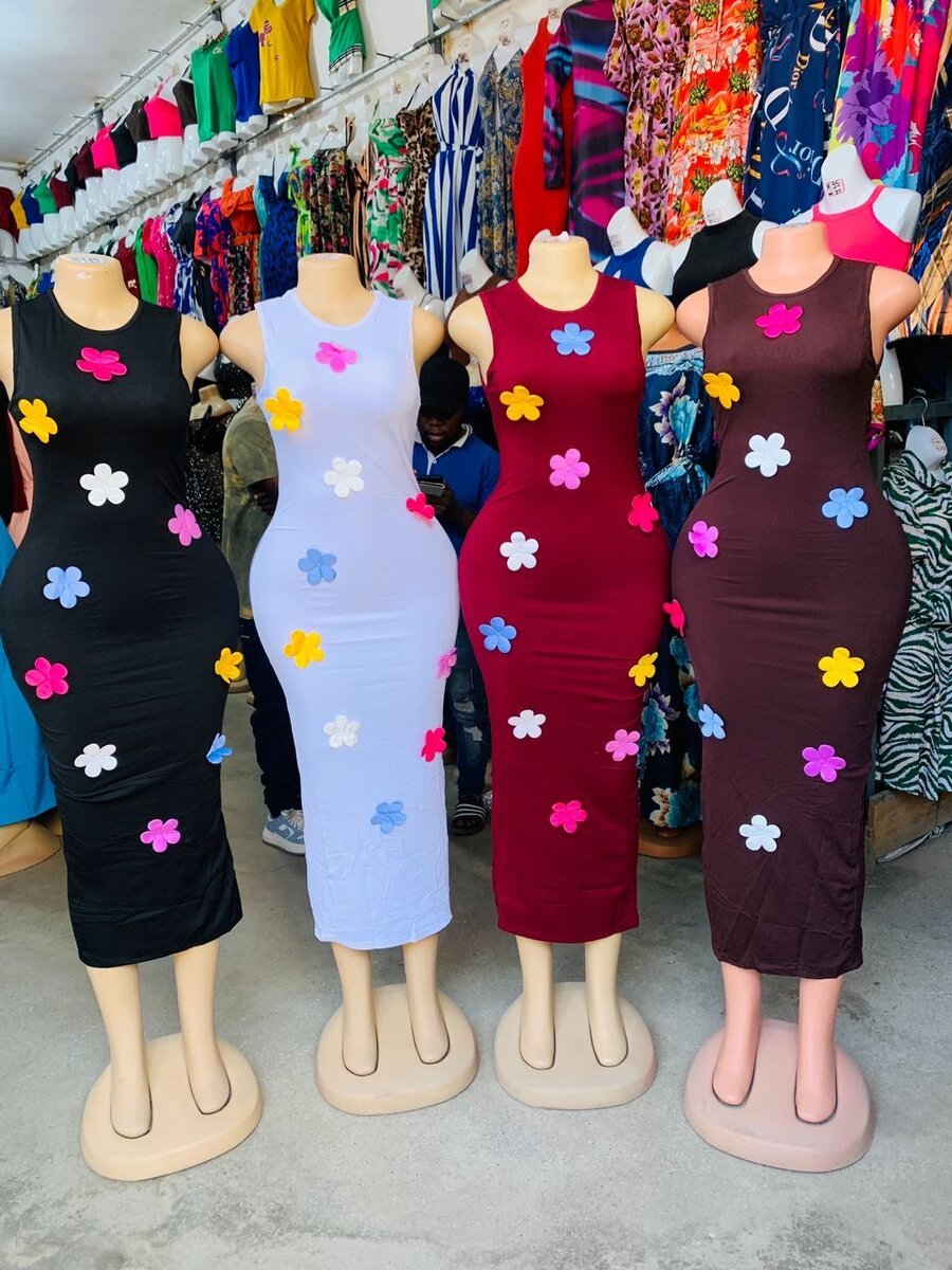 Robe longue à fleurs colorées