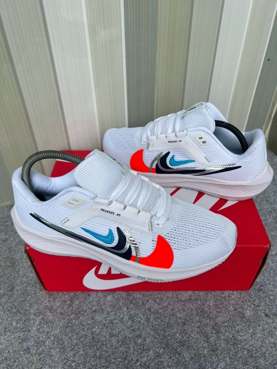Chaussures de course Nike blanches
