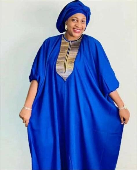 Robe caftan bleu élégante