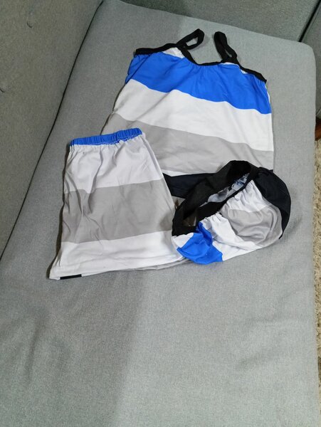 Boîte en bois ronde artisanale