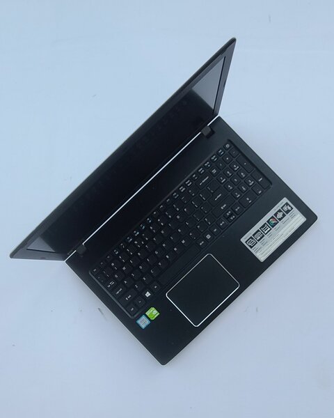 Gaming Acer Laptop ~ Intel Core i3 8Gb Ram ~ 128Gb + 500Gb H