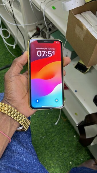 Preowned Uk used IPhones