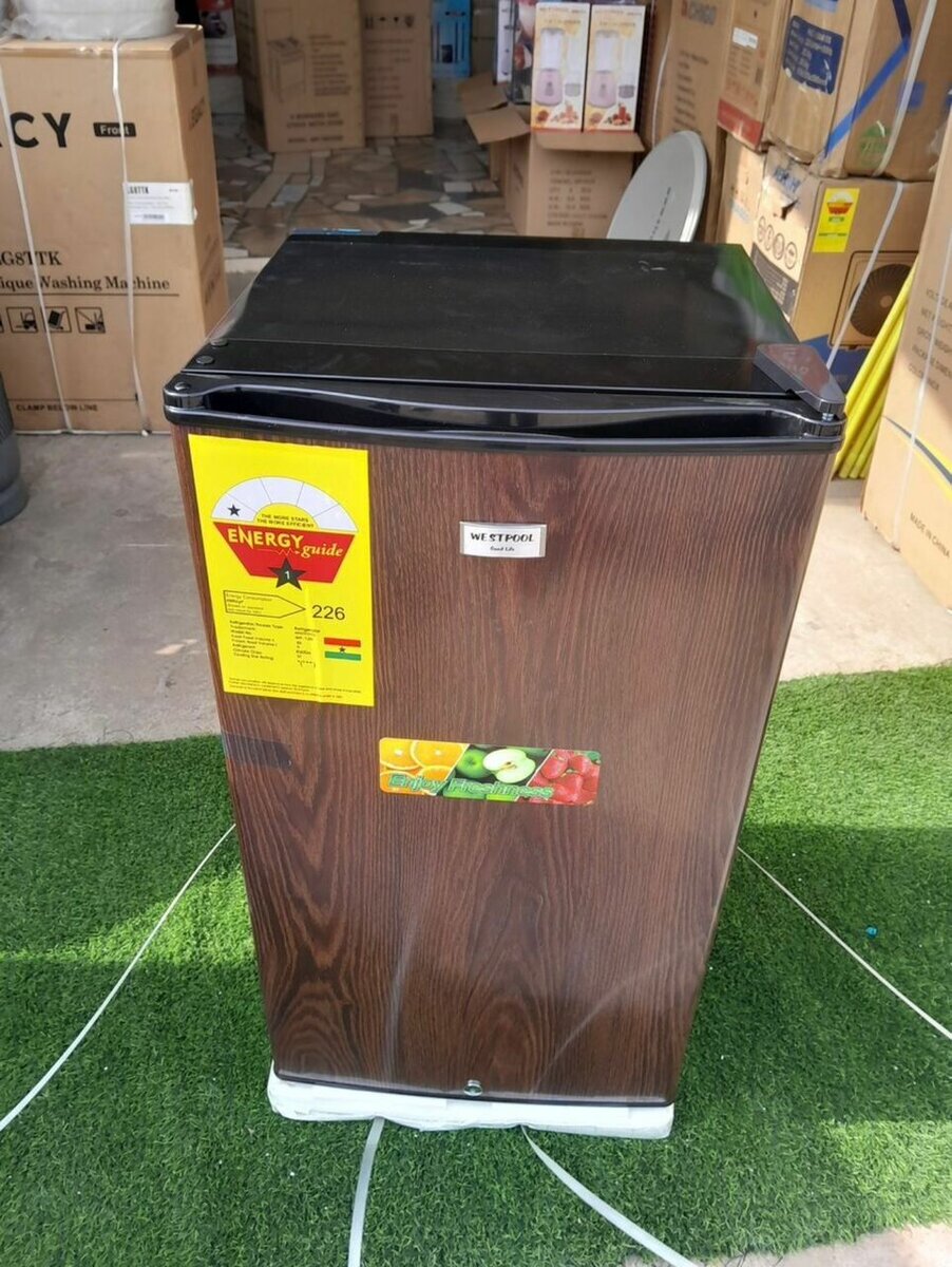 Westpool Table Top Single Door Fridge 80 Litres