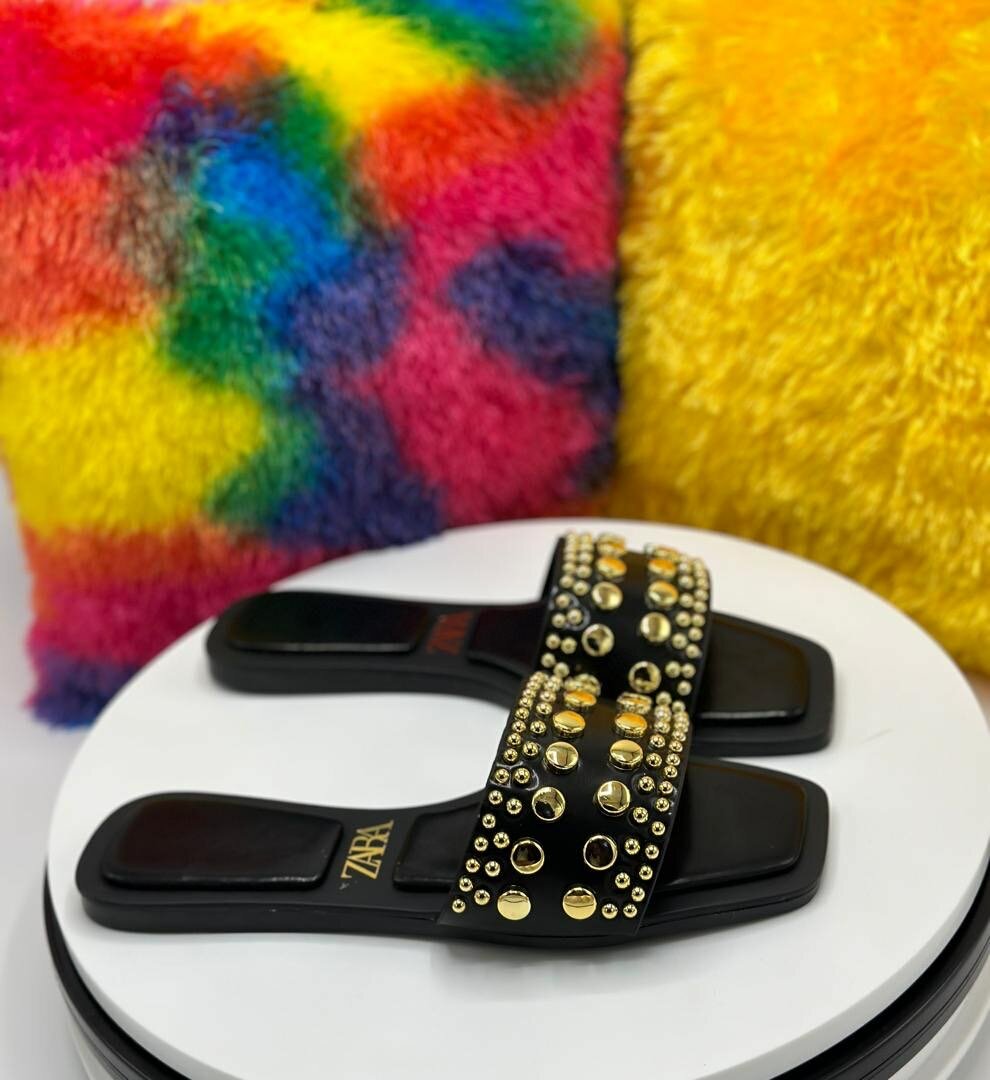 Its a nice Zara slippers