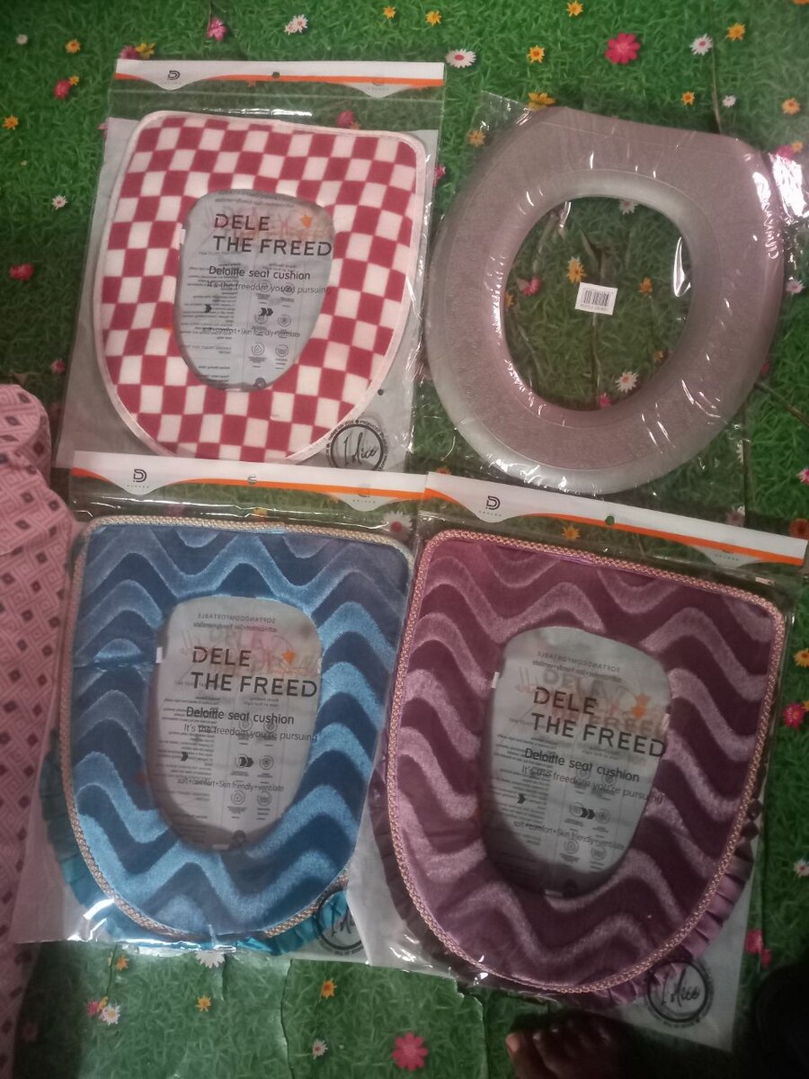 Wax/ Toilet Seat Covers