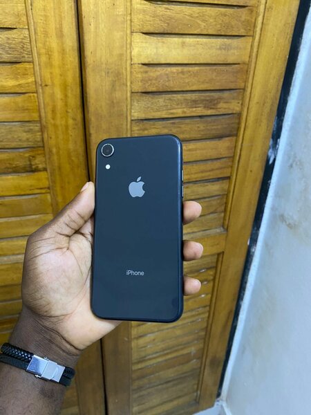 iPhone XR 64go