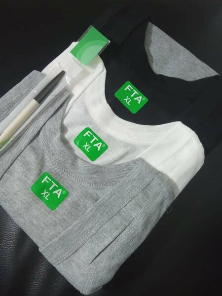 Lot de T-shirts basiques