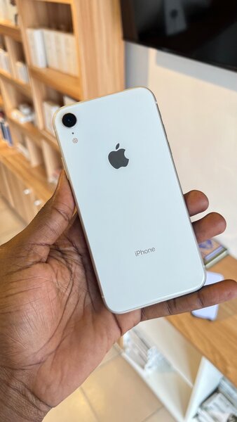 iPhone XR 64Go - second main