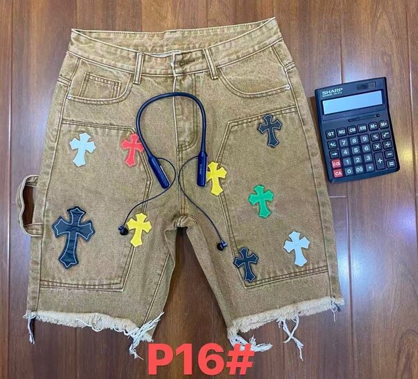 Shorts en jean avec motifs croix