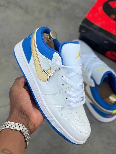 Baskets Nike Air Jordan Blanches