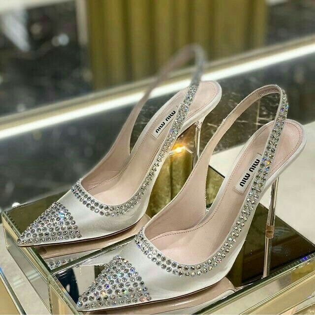 Ladies half shoe heel