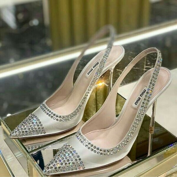 Ladies half shoe heel