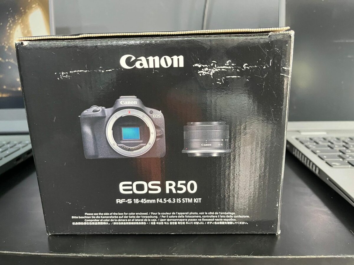 Canon EOS R50 Kit avec RF 18-45mm