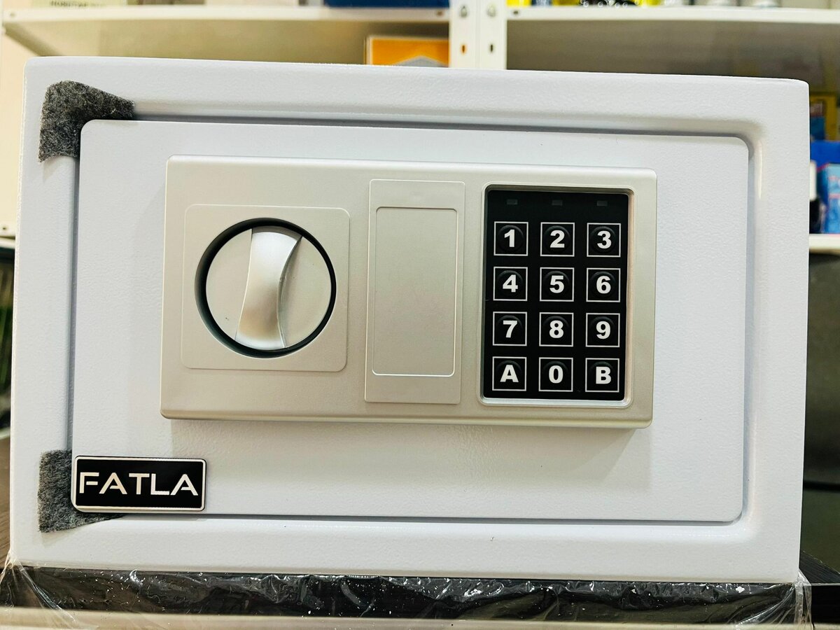 20E Digital Safe Locker Box