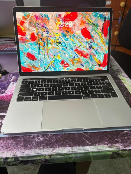 Apple MacBook Pro 13-inch 2019