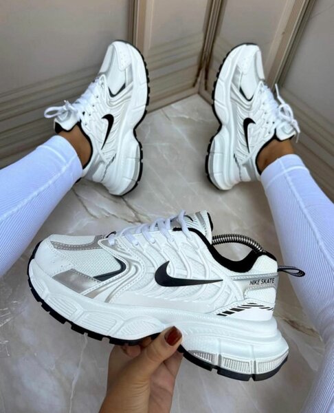 Baskets Blanches Sportwear Homme