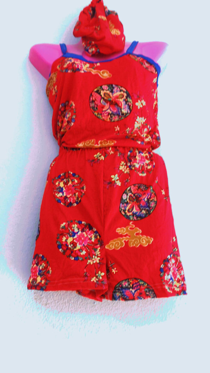 Nuisette culotte haut+ chapeau