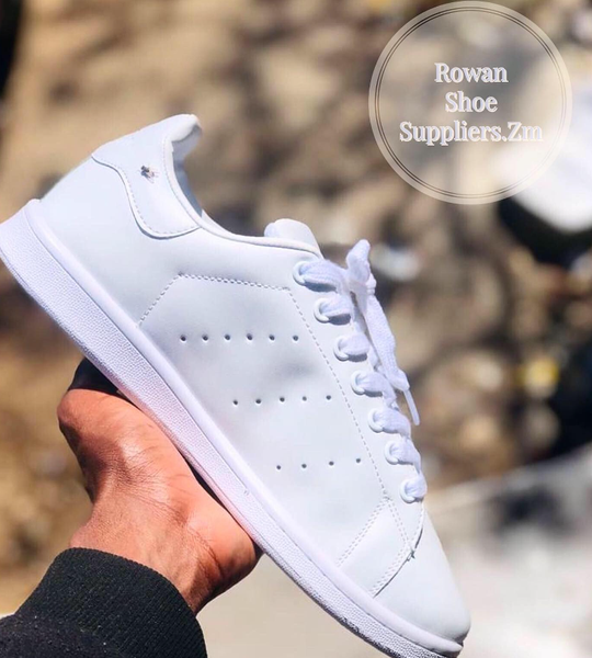 Sneakers ADIDAS STAN SMITH in size 6-9 white