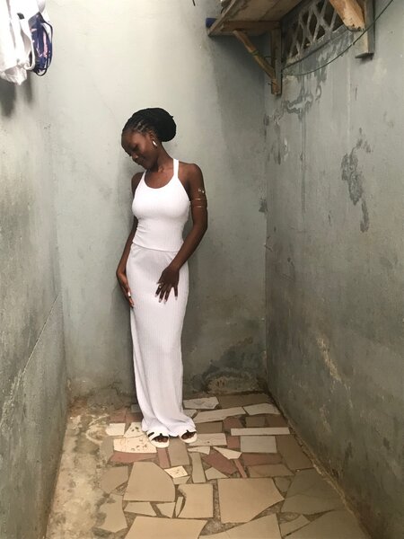 Robe longue blanche élégante