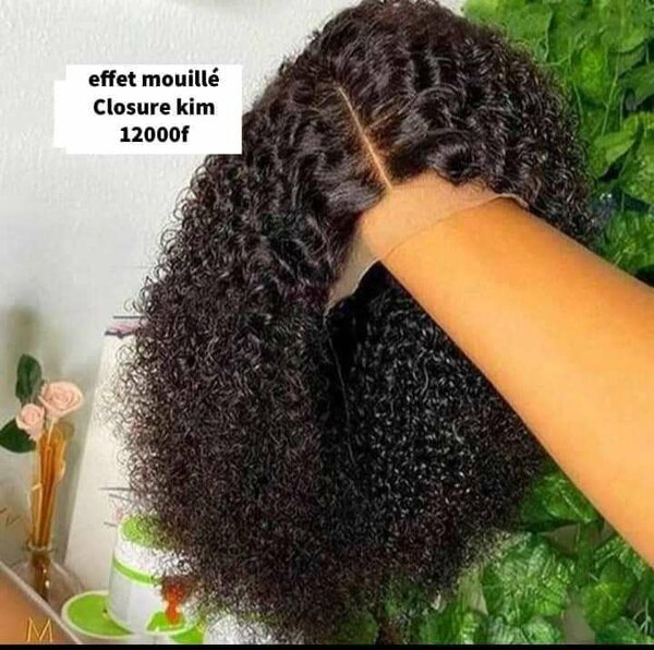 Perruque importé avec closure effet mouillé