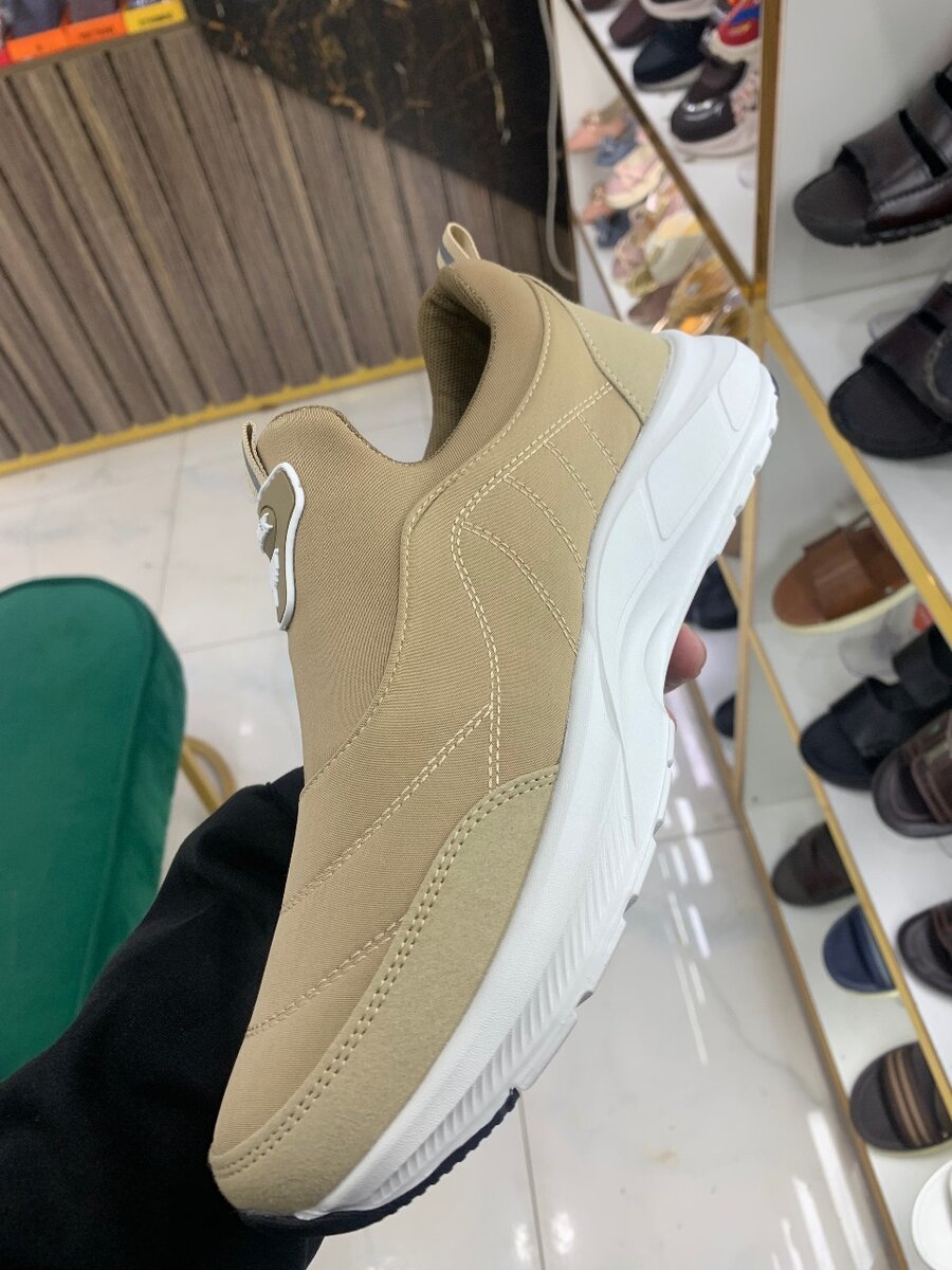 Mens Skechers Cream Color Limited Edition