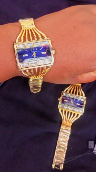 Elegant Gold Wristwatch