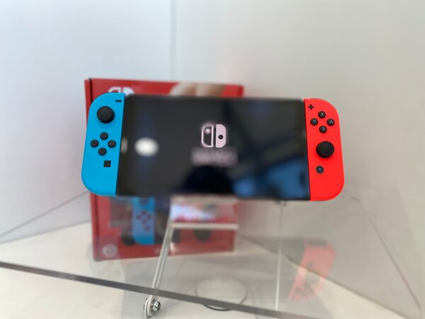 NINTENDO SWITCH OLED