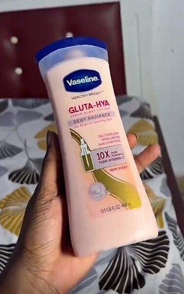 Vaseline Gluta-Hya Lotion