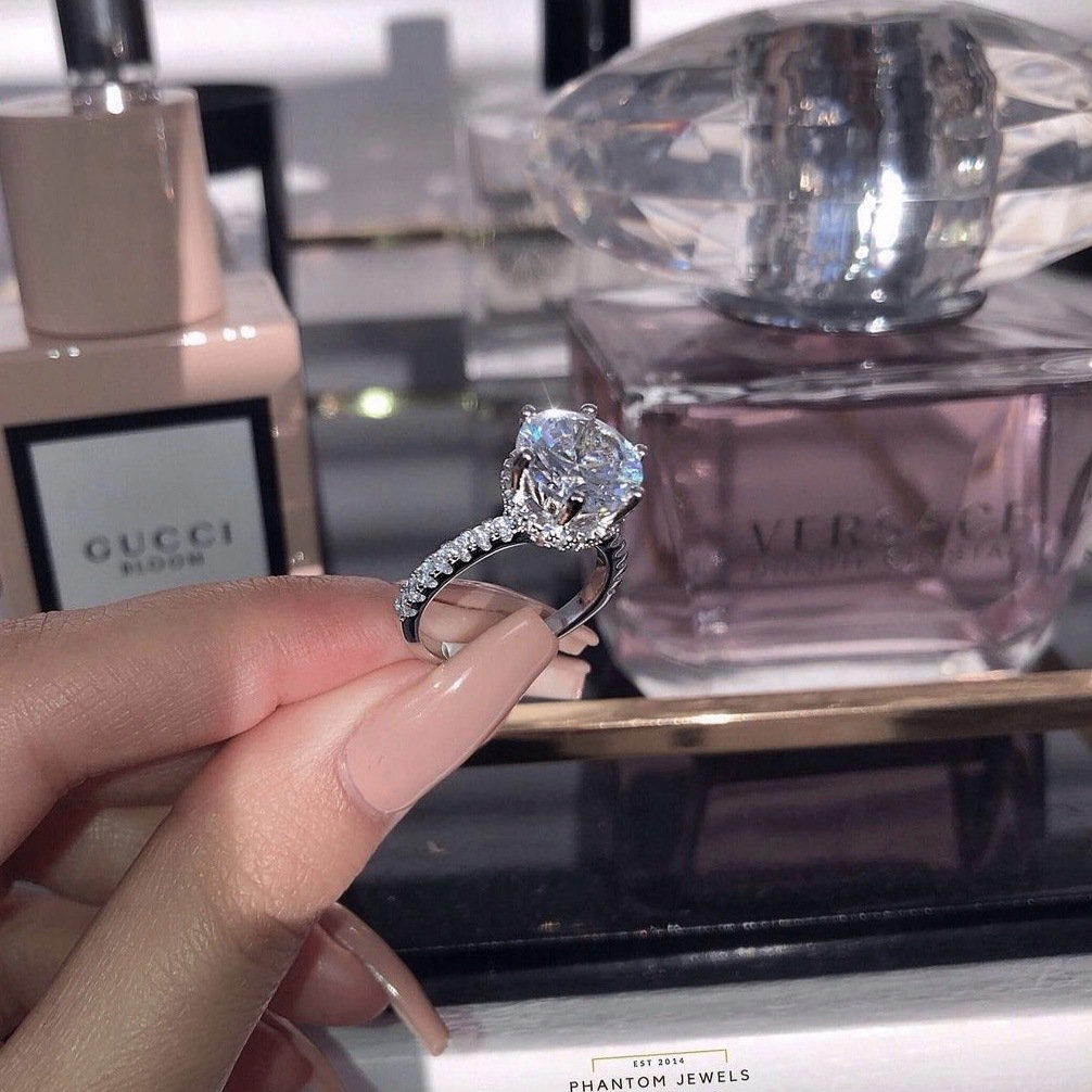 Exquisite promise / engagement rings