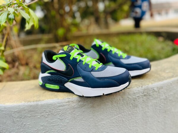 Airmax sneakers available new without box