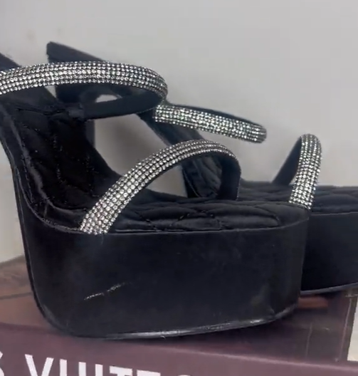 Platform black heels 