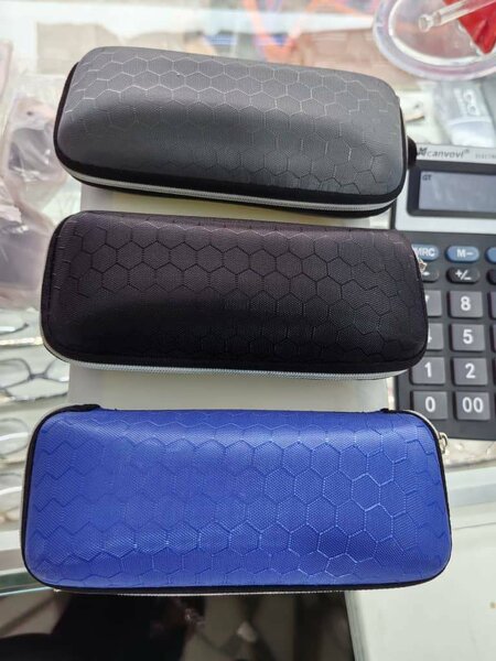 Étui rigide pour lunettes