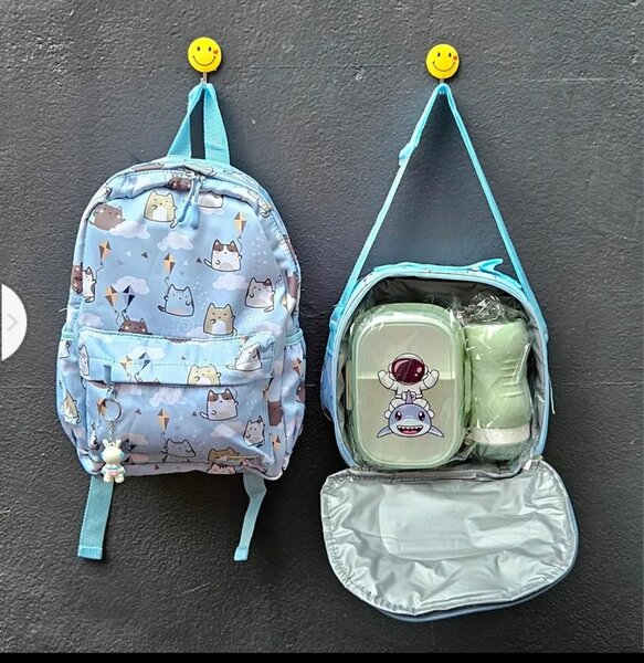 Sac à dos et boîte à goûter