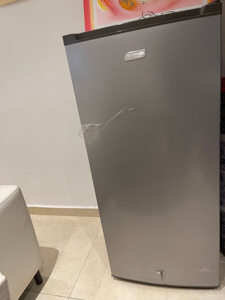 Congélateur vertical argent