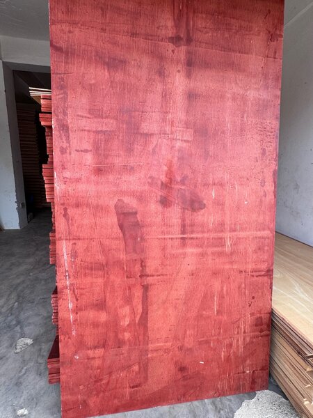 RED MARINE PLYWOOD