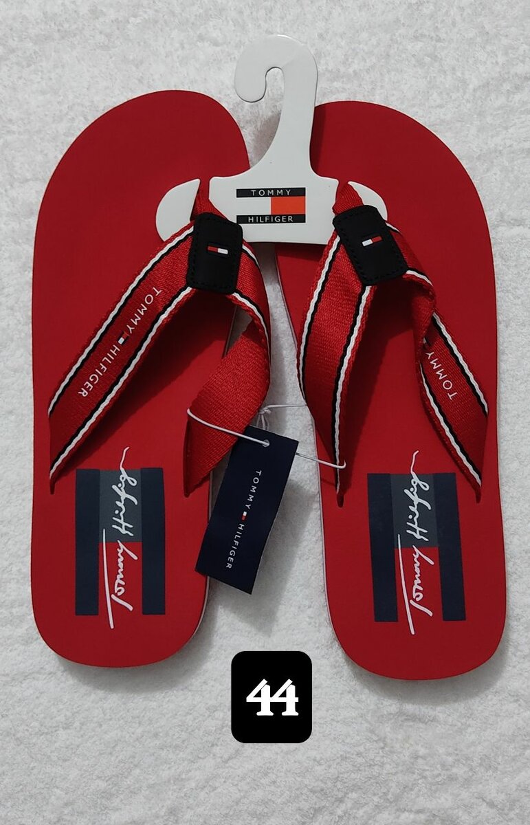 Tongs et Claquettes Confortables