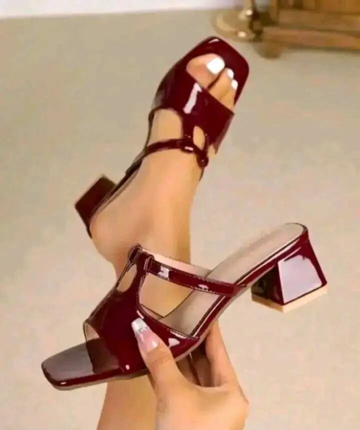 Sandales compensées femmes