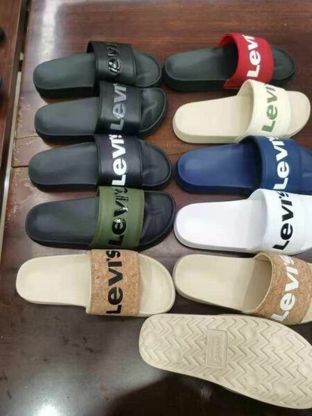 Tongs de plage Levi's homme