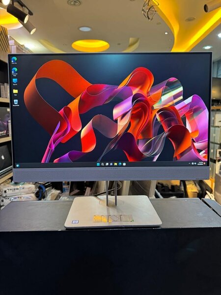 HP Elite AIO  RAM 16GB Intel Core i5 SSD 512GB TOUCH SCREEN