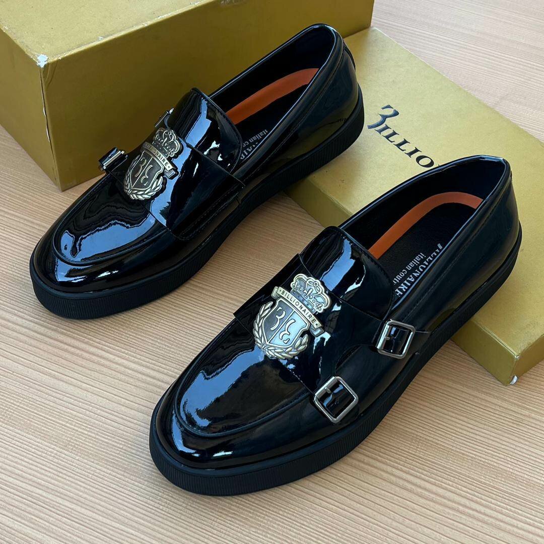 LOUIS VITTON SNEAKER