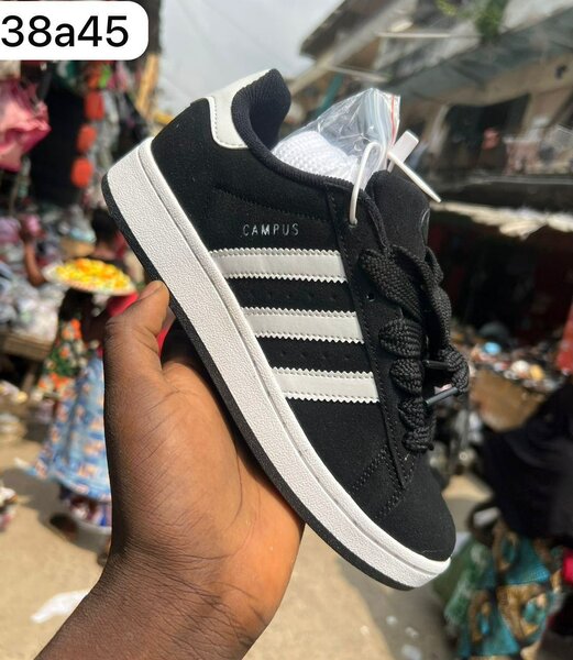 Baskets noires Campus classique