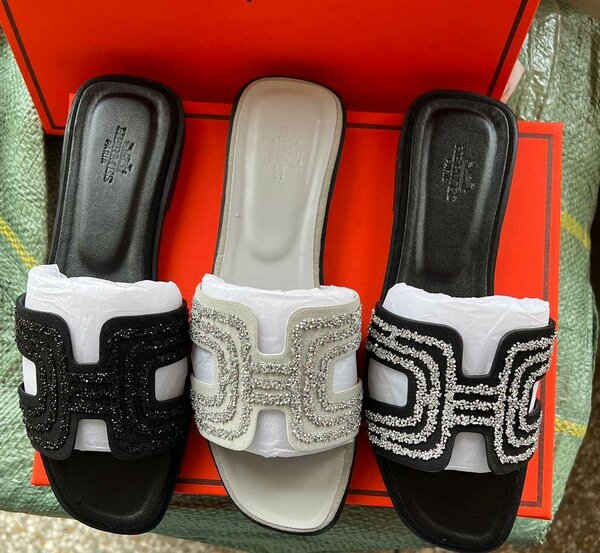 Fendi flat slippers