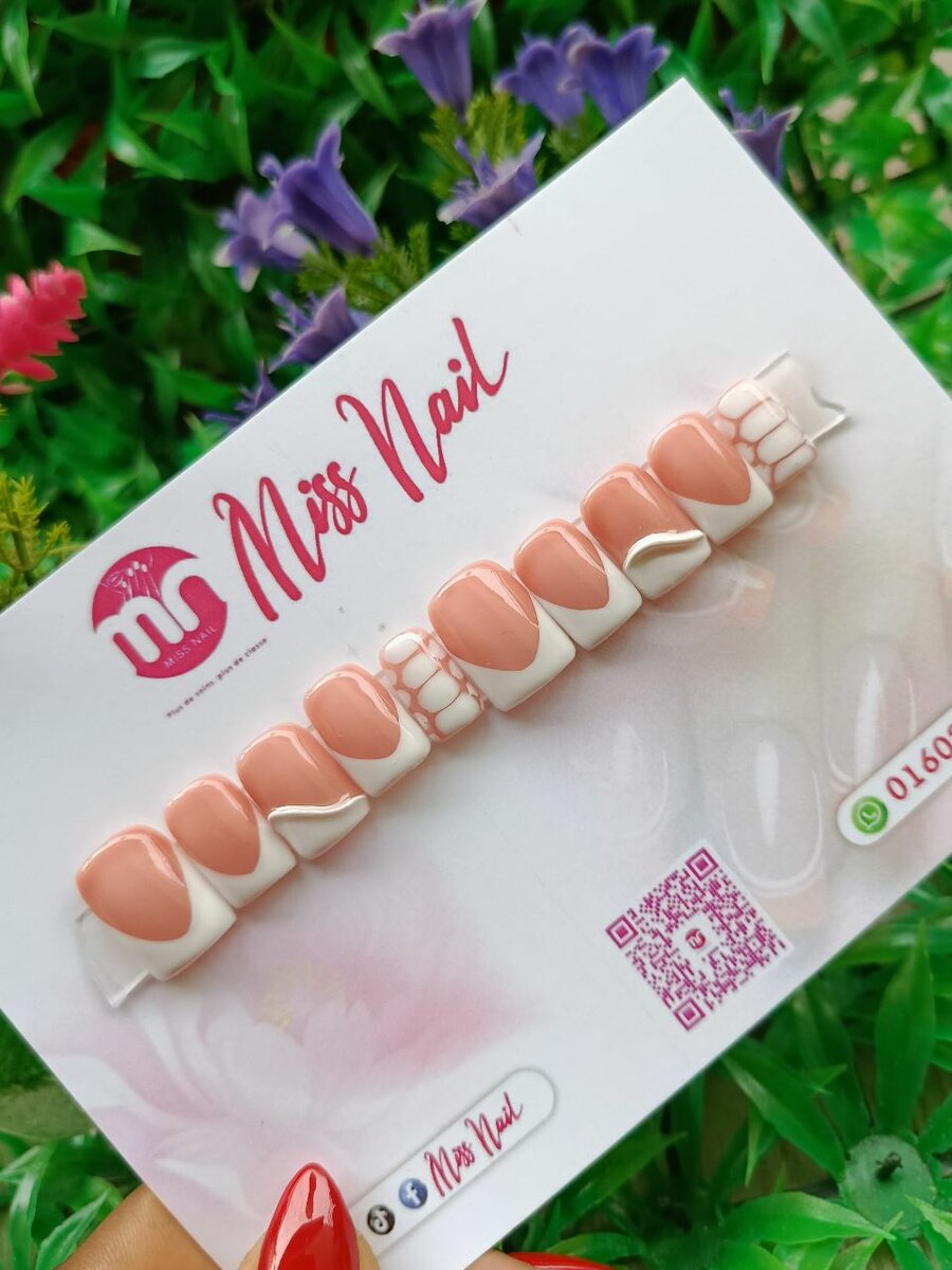 Autocollants Ongles Miss Nail