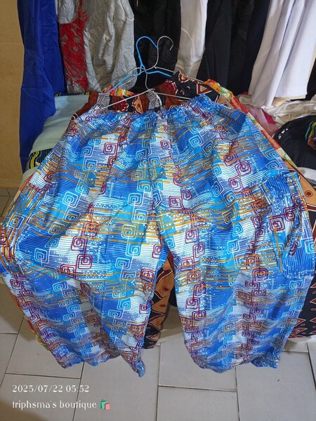 Pantalons amples colorés