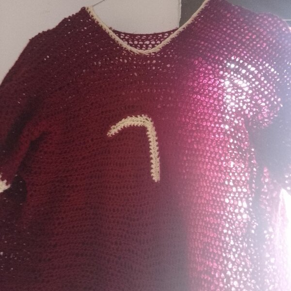 Maillot rouge bordeau et jaune