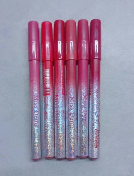 Brillant à lèvres Miss Demi